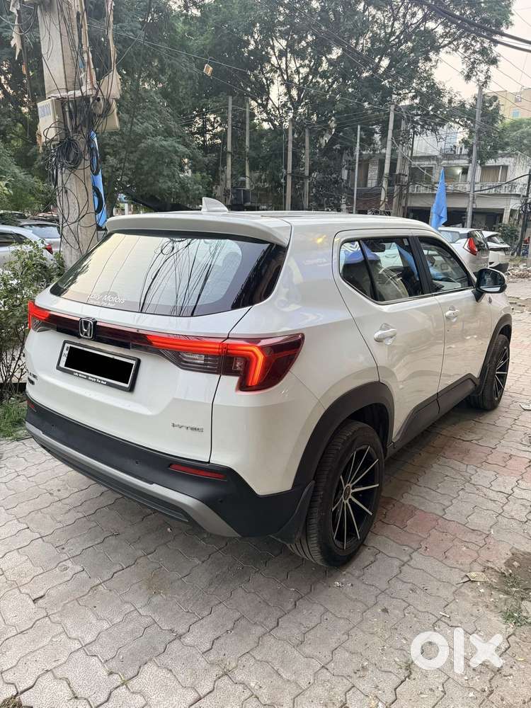 Honda Elevate V Mt, 2025, Petrol