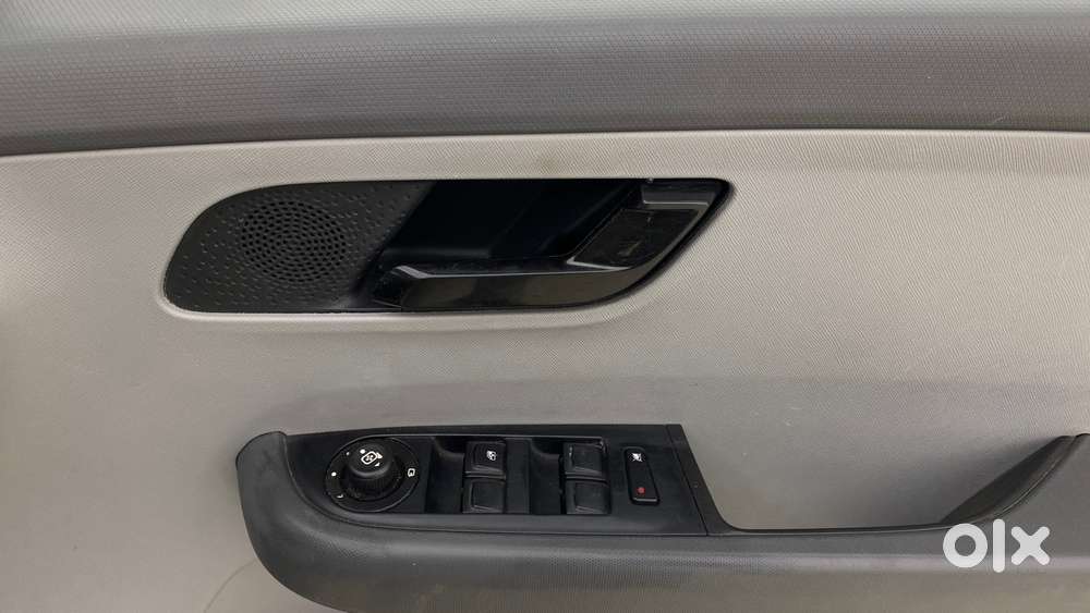 Tata Altroz 1.2 Xm Plus, 2021, Petrol