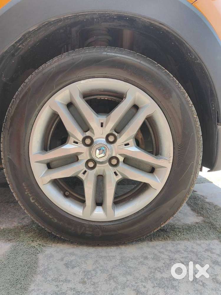 Renault Triber Rxz Easy-r Amt, 2022, Petrol