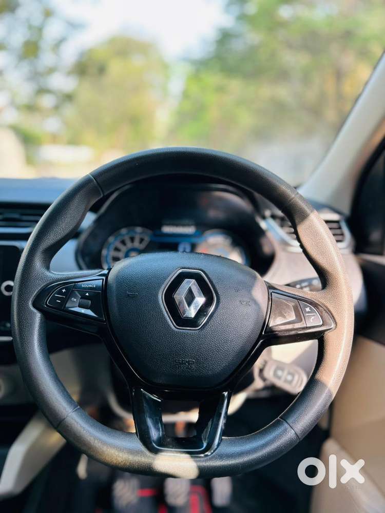 Renault Triber Rxt, 2023, Petrol