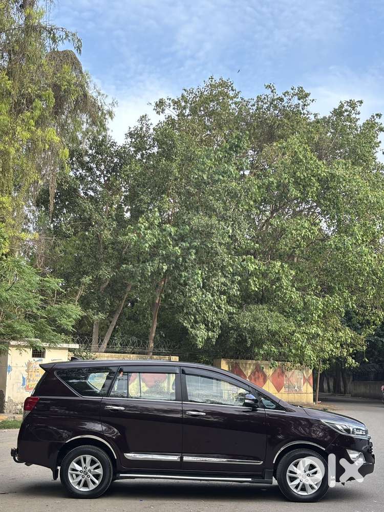 Toyota Innova Crysta 2.4 V 7 Str, 2017, Diesel