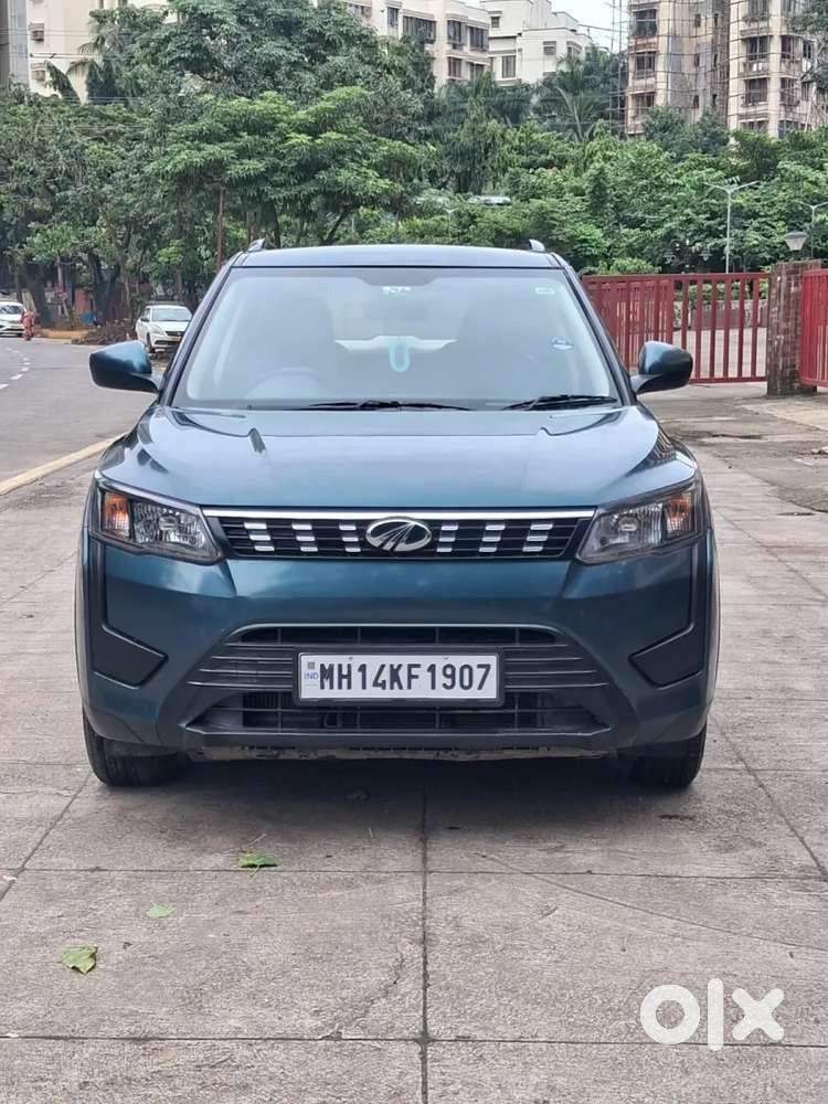 Mahindra Xuv300 1.2 W6 Amt Petrol, 2022, Petrol