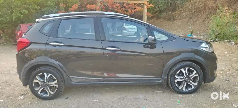 Honda Wr-v 2017 Petrol Well Maintained,insurance Available