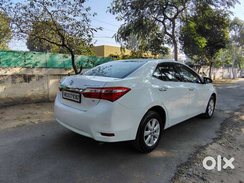 Toyota Corolla Altis 2013-2017 G At, 2015, Petrol