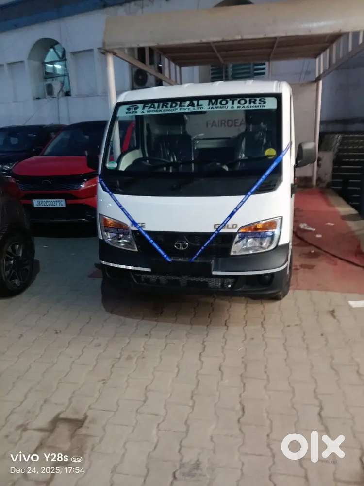Tata Altroz 1.2 Style Petrol 2025