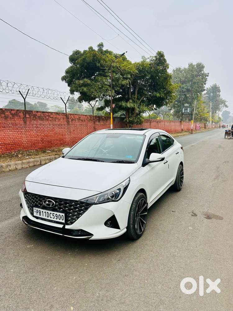 Hyundai Fluidic Verna