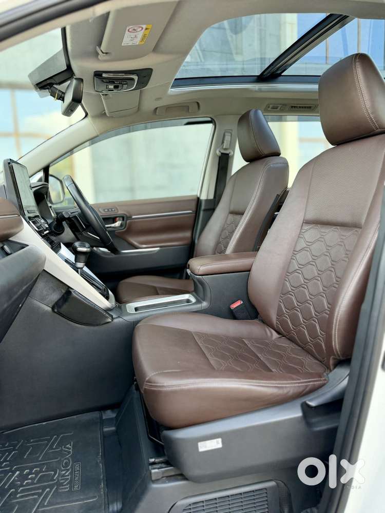 Toyota Innova Hycross 2.0 Zx Hybrid 7 Str, 2023, Electric