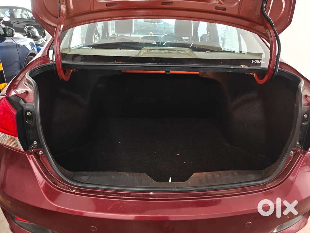 Ciaz Zxi+ Manual 2015 - 1st Owner - 69000 Km - Company Service