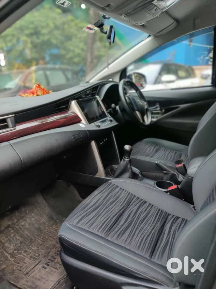 Toyota Innova Crysta 2.4 V 7 Str, 2017, Diesel