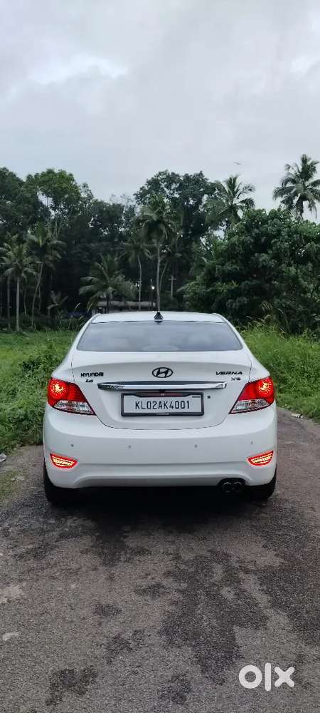 Hyundai Fluidic Verna 1.6 Crdi 2012