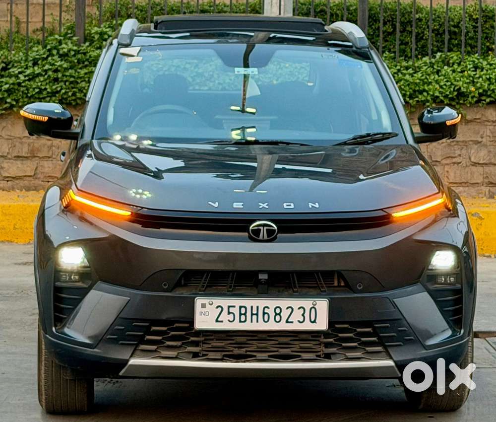 Tata Nexon, 2025, Petrol