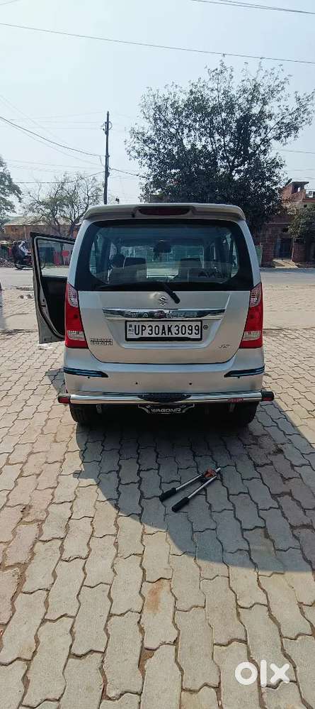 Koi Kam Gadi Mein Nahin Hai