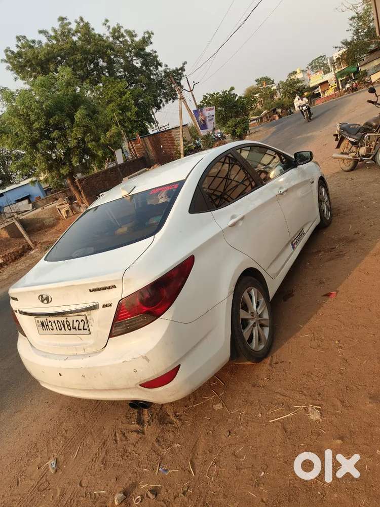 Hyundai Verna 2011