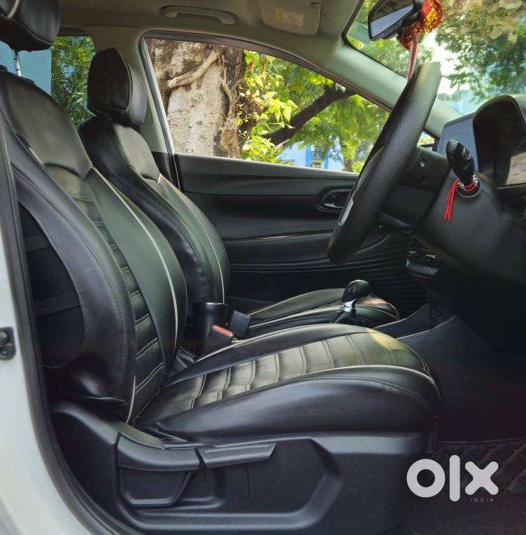 Hyundai I20 Asta (o) 1.2 Mt, 2022, Petrol