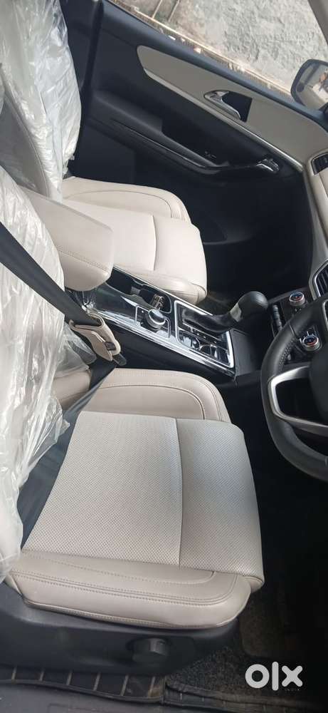 Mahindra Xuv700 Diesel 2024