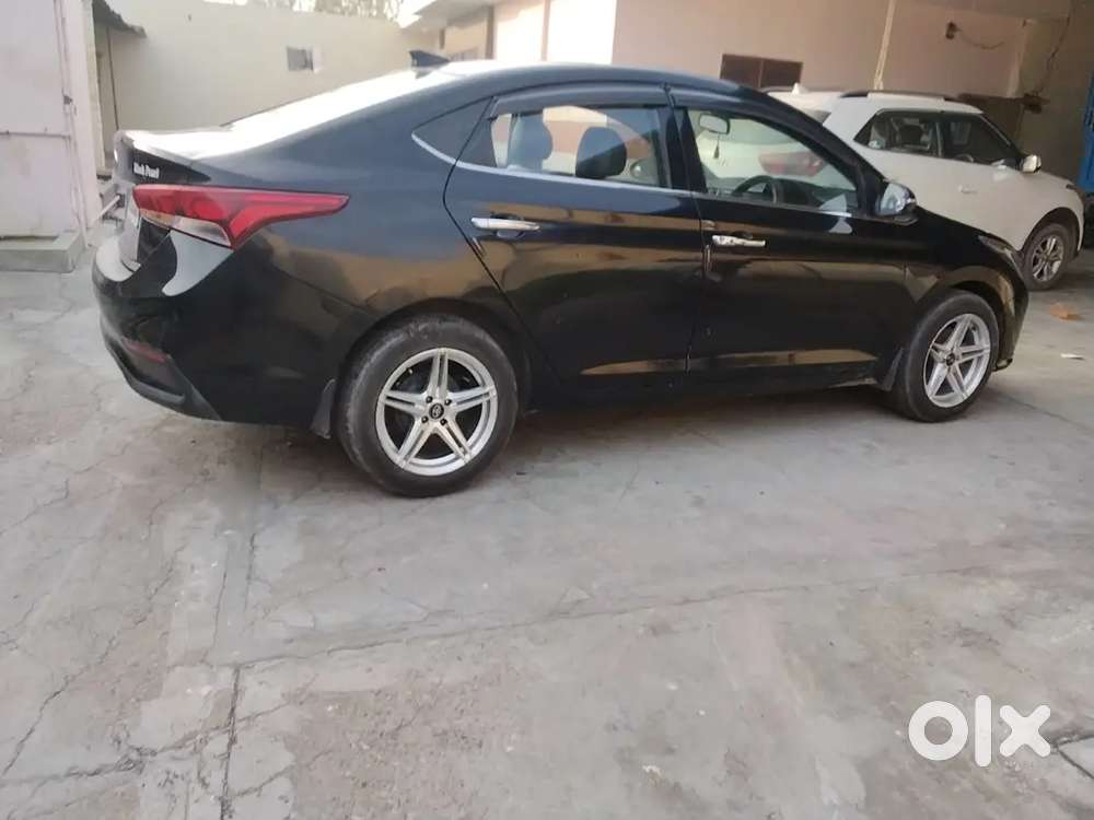 Hyundai Verna 2020 Diesel Well Maintained Sunroof Top Model
