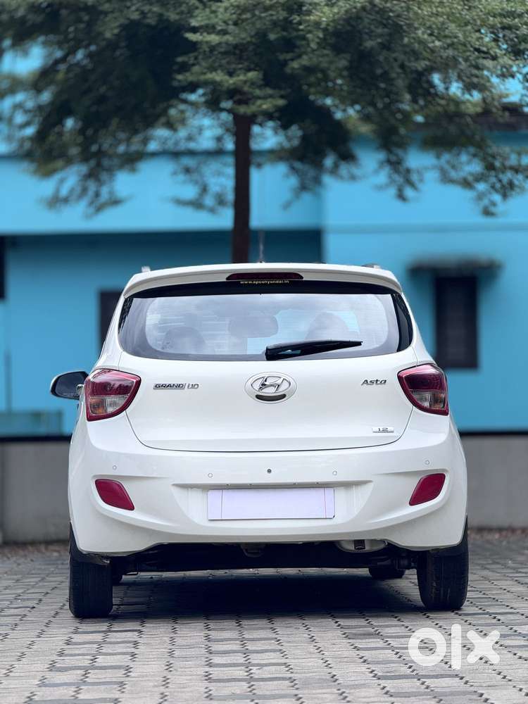 Hyundai Grand I10 Asta Option, 2016, Petrol