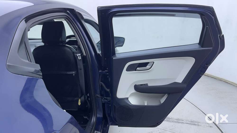 Tata Altroz Xz Plus (s), 2024, Petrol