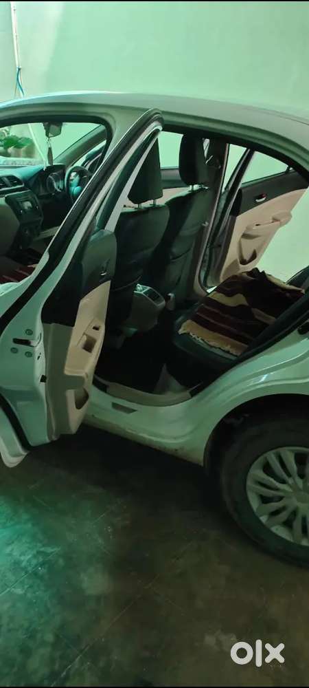 Maruti Suzuki Swift Dzire 2017