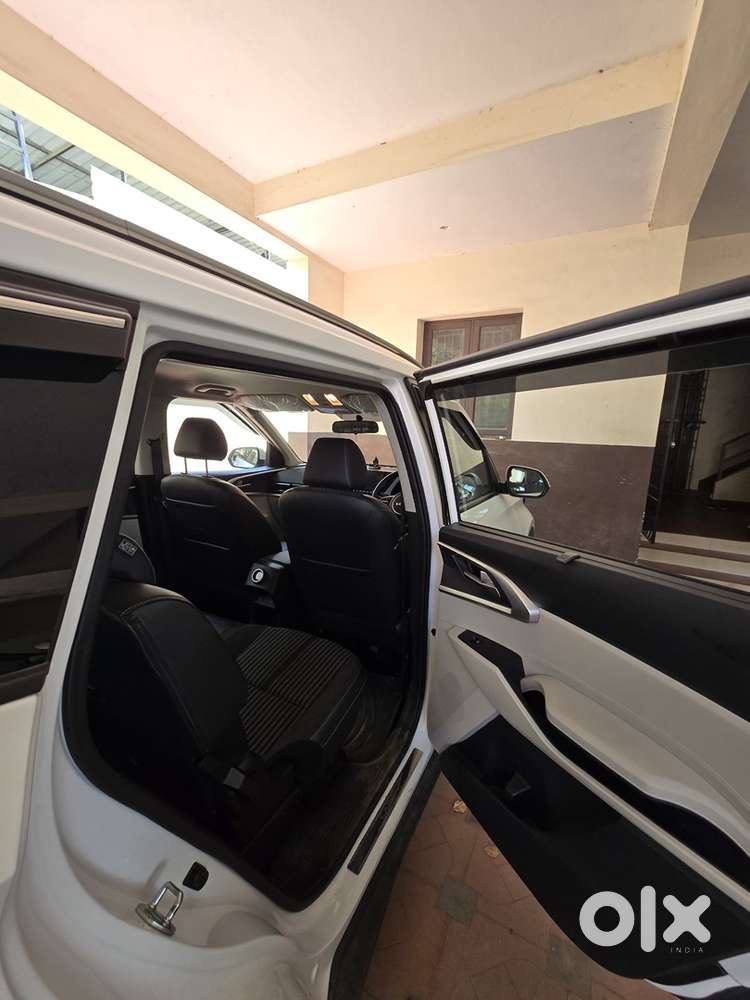 Kia Carens Petrol 2024
