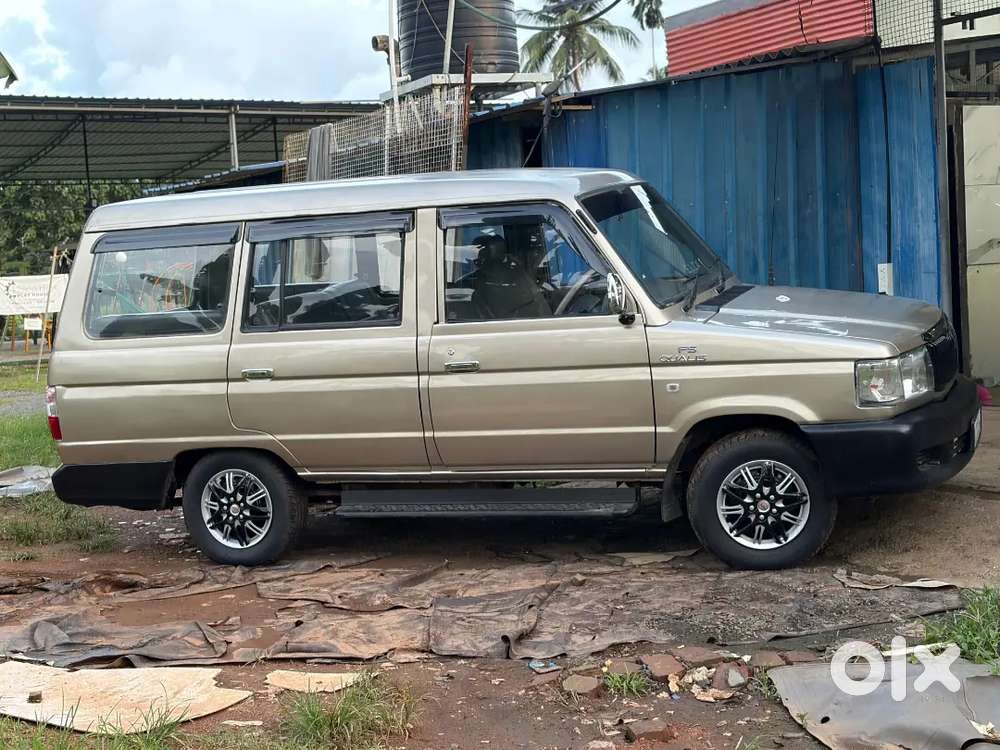 Toyota Qualis 2002 Diesel Well Maintained
