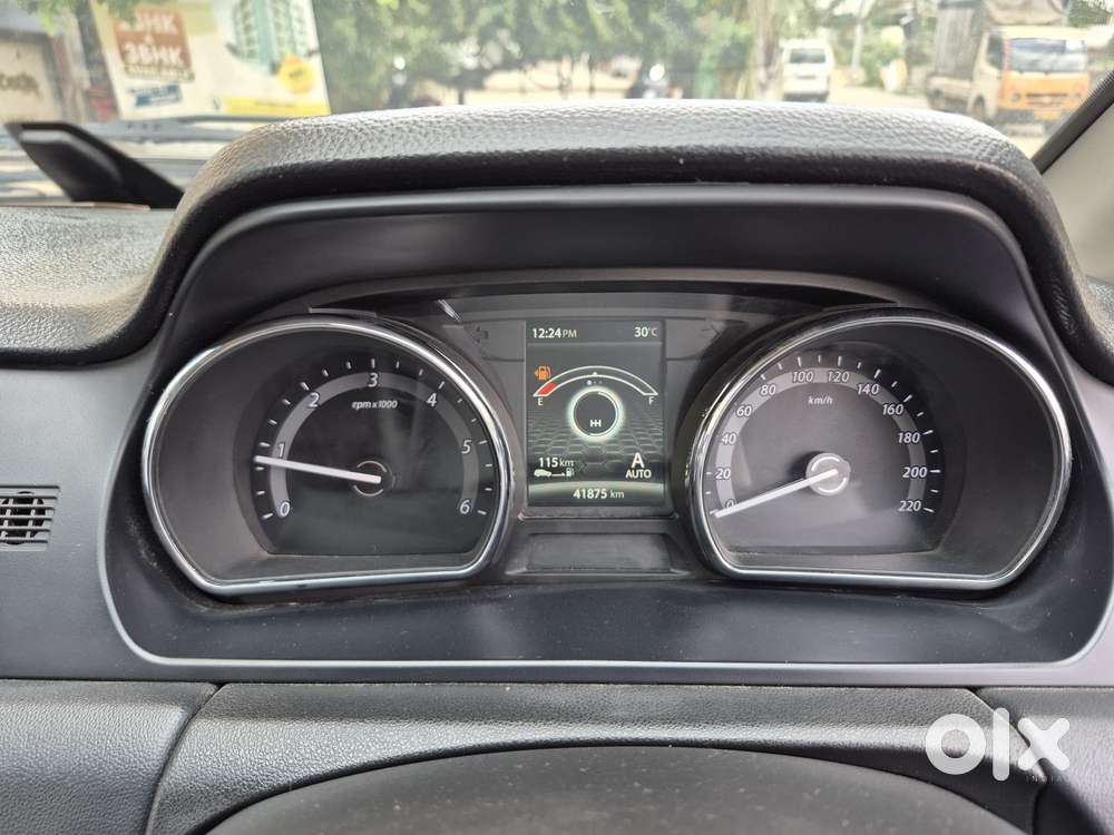 Tata Hexa 2.2 Xt 4x2 7 Str, 2017, Diesel