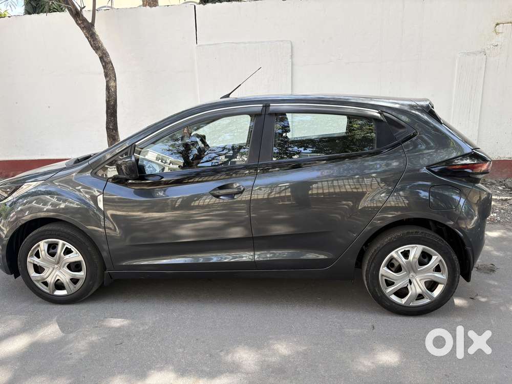 Tata Altroz 1.2 Xm Plus, 2021, Petrol