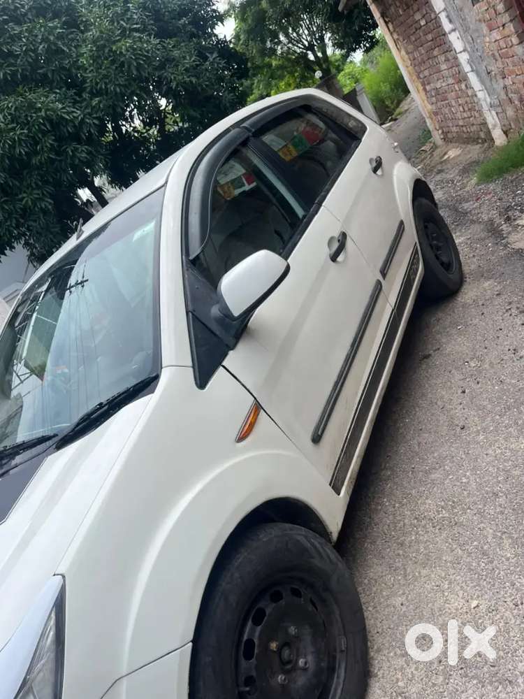 Ford Figo 2012 Petrol Exi