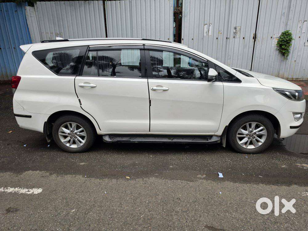 Toyota Innova Crysta 2.4 G Mt 8s, 2017, Diesel