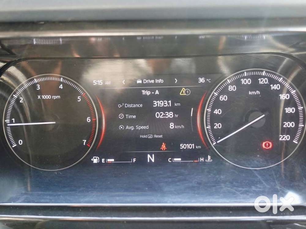 Mahindra Xuv700 Mx Diesel Mt 5 Str (e), 2024, Diesel