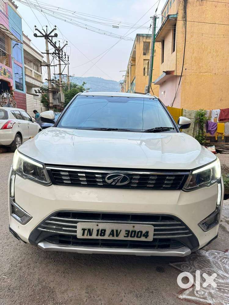 Xuv 300 W8(optional)