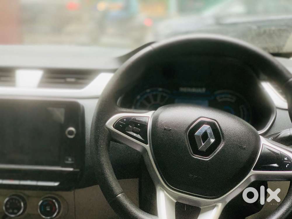 Renault Triber Rxz, 2023, Petrol