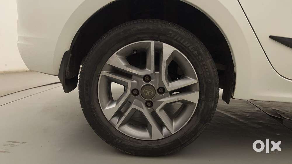 Tata Tigor Xza Plus, 2022, Petrol