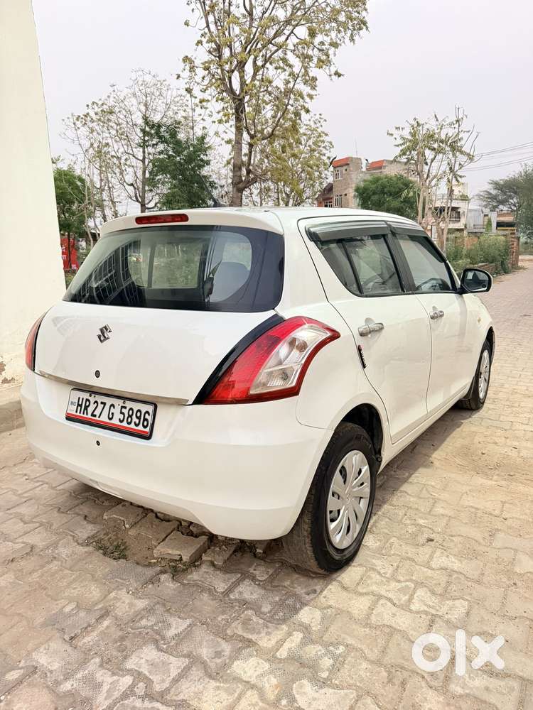Maruti Suzuki Swift Lxi Option, 2017, Petrol