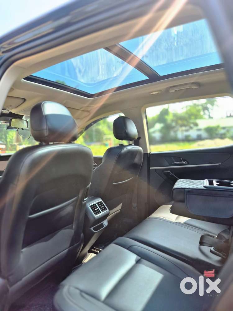 Mahindra Xuv700 2.0 Ax 7 Petrol At Luxury Pack Str, 2026, Diesel