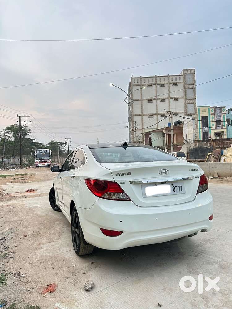 Hyundai Fluidic Verna 2013