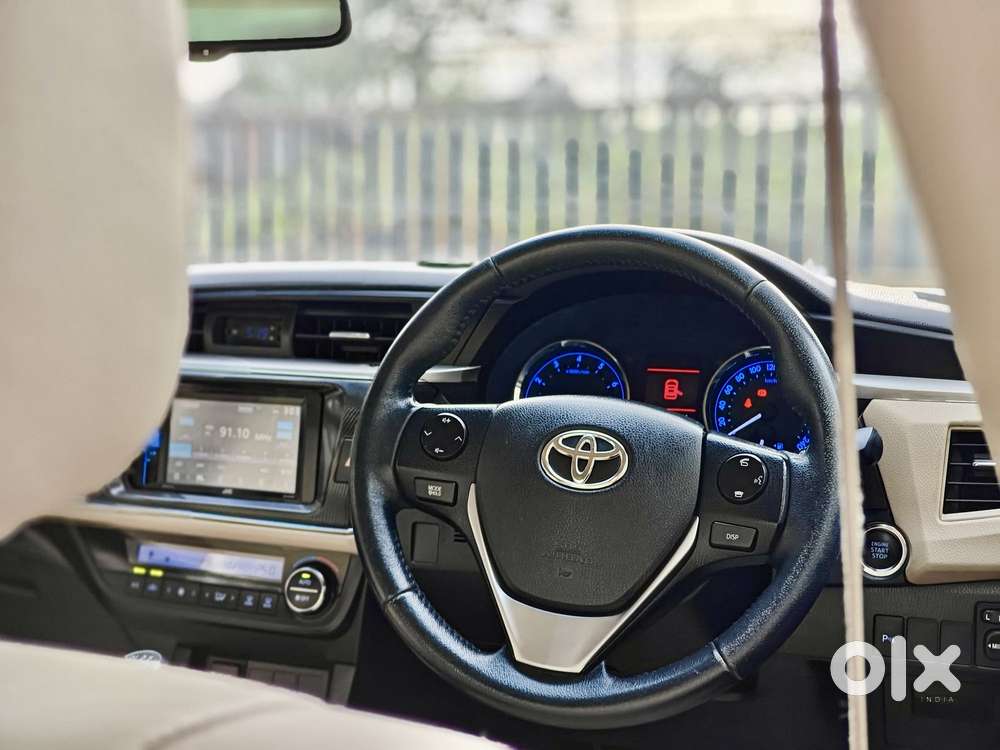 Toyota Corolla Altis 2010-2013 Gl, 2014, Petrol