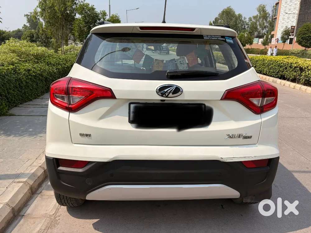 Mahindra Xuv300 2022 Petrol 35000 Km Driven