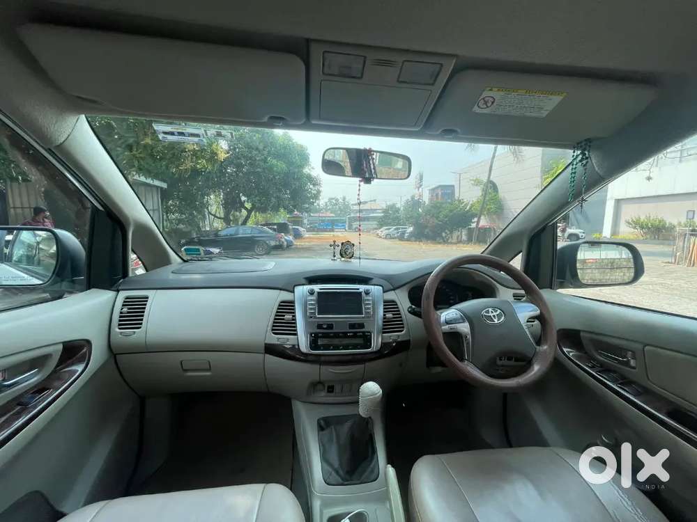 Toyota Innova V Diesel 2014 Second Owner