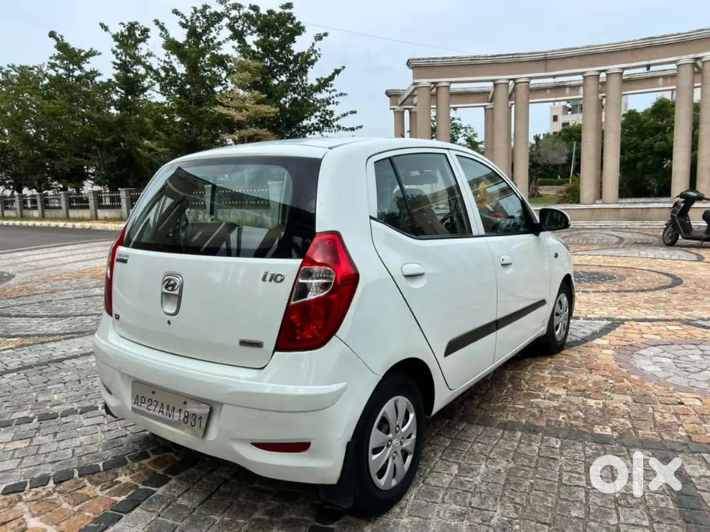 Hyundai I10 2012 Petrol 70000 Km Driven