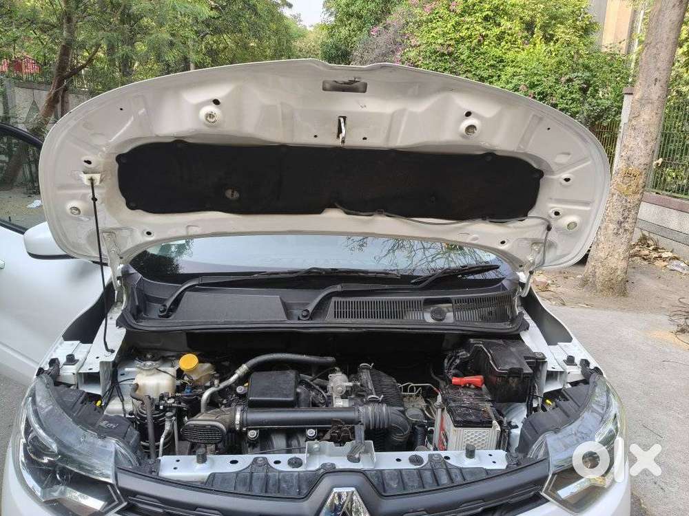 Renault Triber 1.0 Rxe, 2023, Petrol