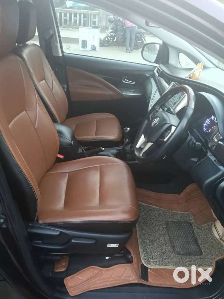 Toyota Innova 2.5 V 7seater Crysta Edition, 2022, Diesel