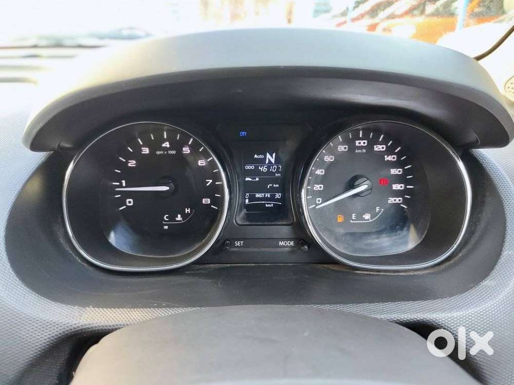 Tata Tigor Xza, 2018, Petrol