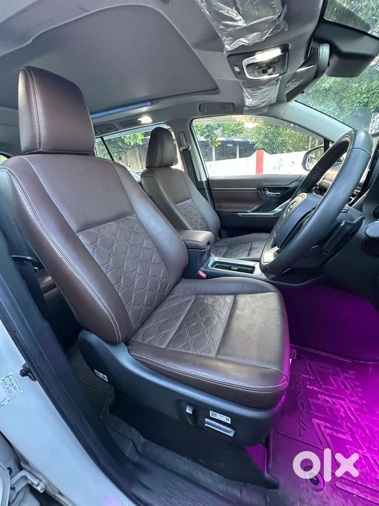 Toyota Innova Hycross 2.0 Zx Hybrid 7 Str, 2024, Petrol