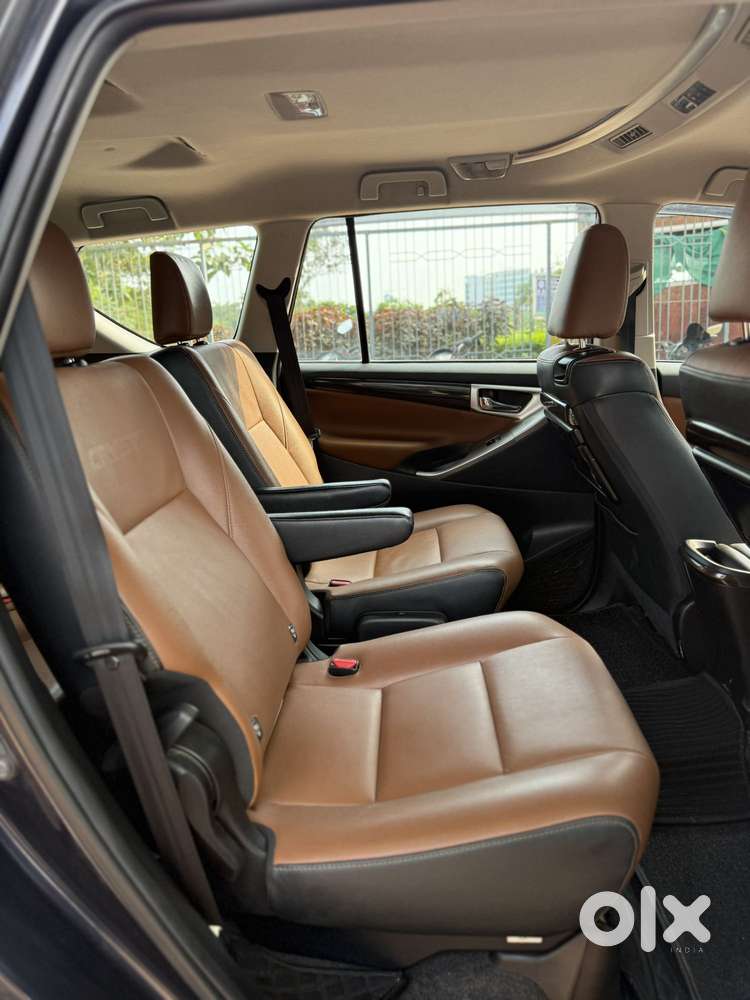 Toyota Innova Crysta 2.4 Z 7 Str, 2022