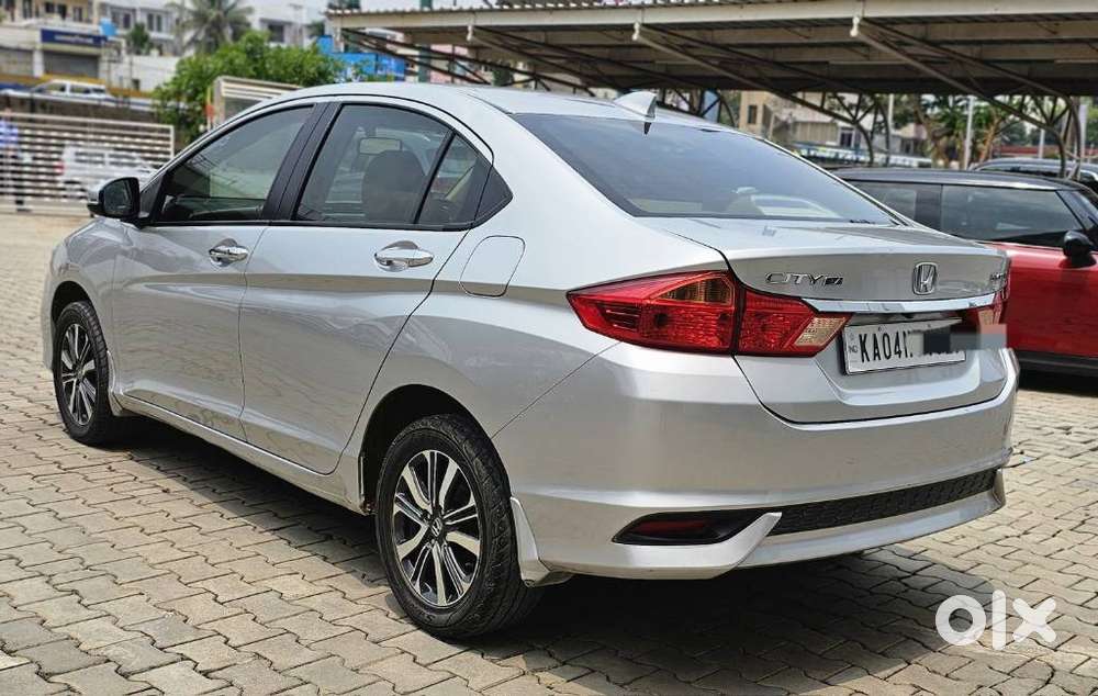 Honda City I-vtec V, 2017, Petrol