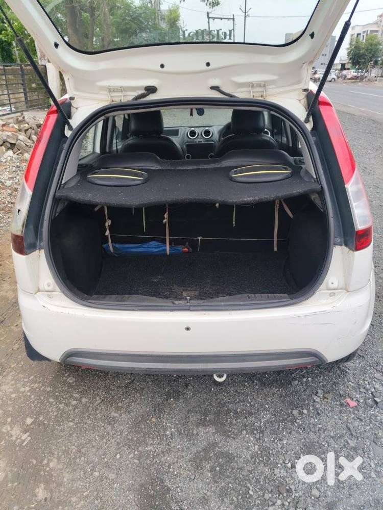 Ford Figo Diesel Titanium, 2012