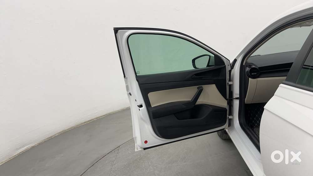 Skoda Slavia Active 1.0l Tsi Mt, 2022, Petrol