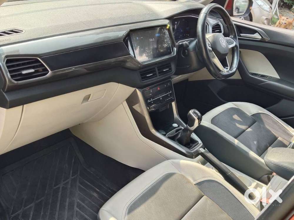 Volkswagen Taigun 1.0 Tsi Topline At, 2023, Petrol