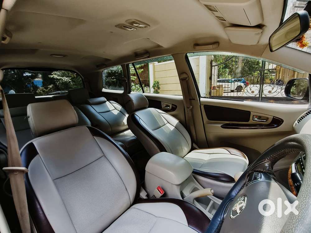 Toyota Innova 2.5 Vx 8 Seater Bs Iv, 2014, Diesel